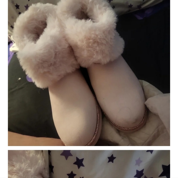 Size 9 pink juicy couture with faux fur bootd - Picture 2 of 4